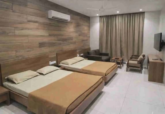 Suits Room